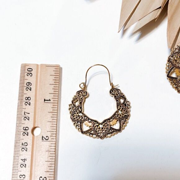 Anthro metal hoop earrings #520 - Picture 5 of 6